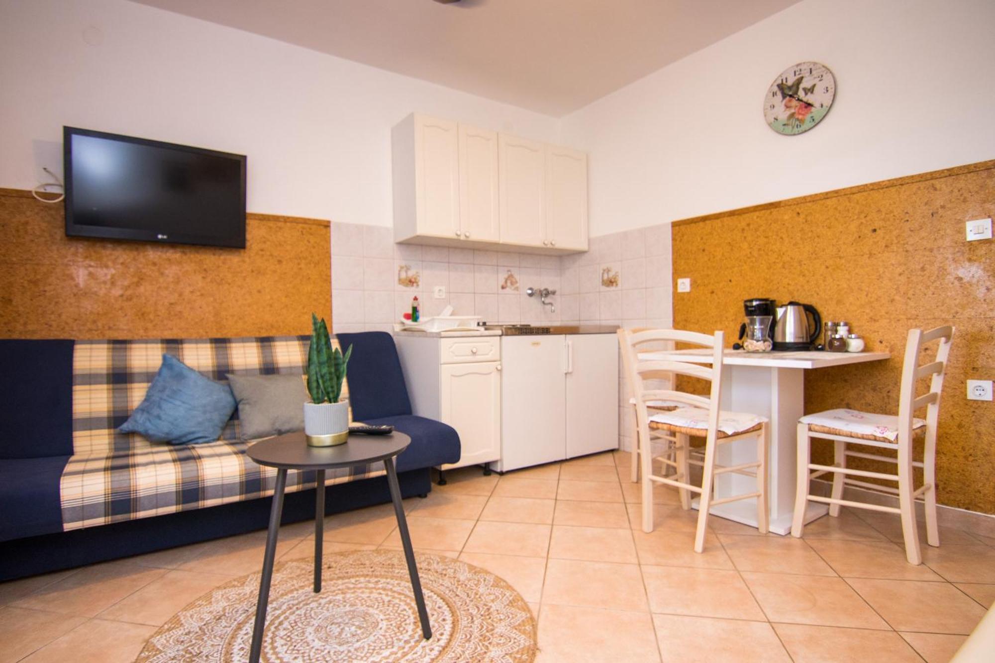 Apartments City Center Dekanic Krk Town Exterior photo